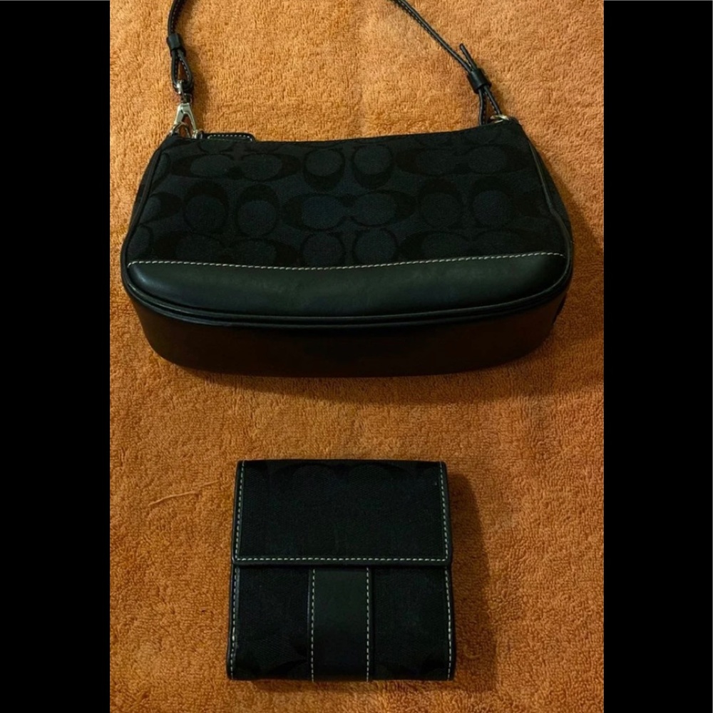 Coach purse and wallet set excellent condition